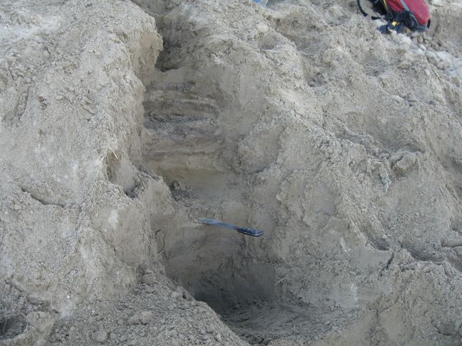  2006:09:14 04:24:25   BuhaSplitReal - trench in outcrop cut to faciliate describing section - photo 2.jpg